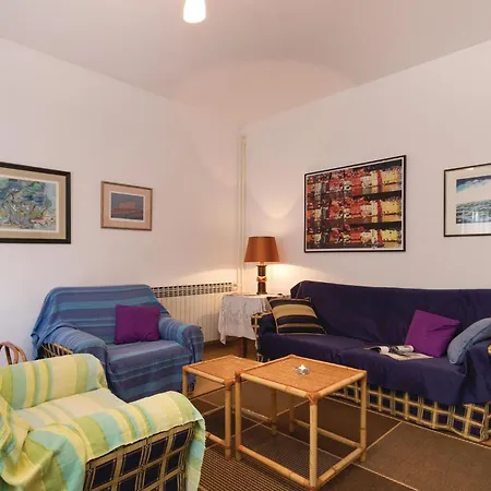 شقة 2 Bedroom Cozy In روفينج