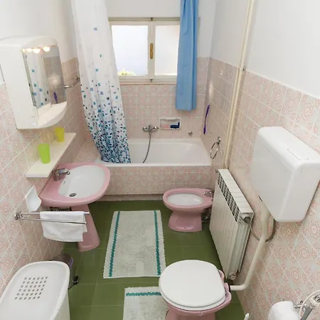 2 Bedroom Cozy In 아파트