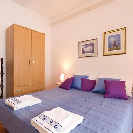 2 Bedroom Cozy In *