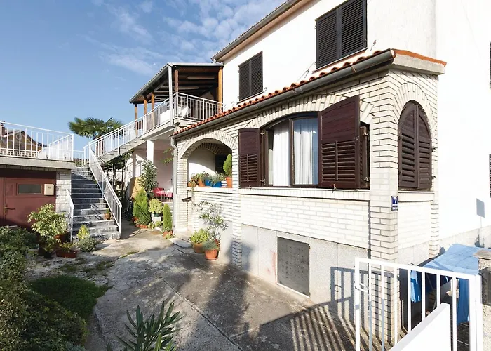 2 Bedroom Lovely In