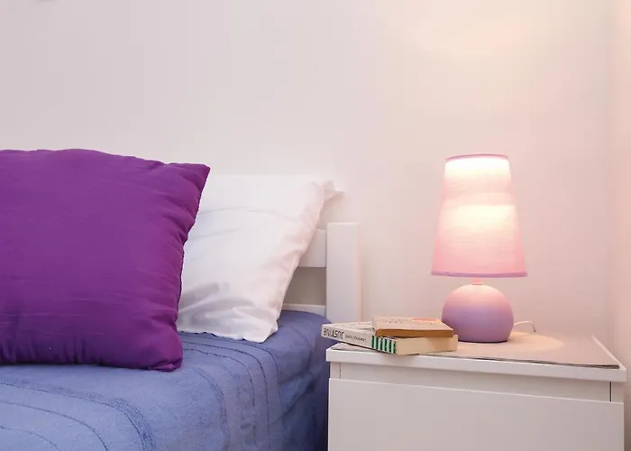 2 Bedroom Lovely In