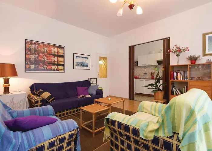 2 Bedroom Lovely In Rovinj